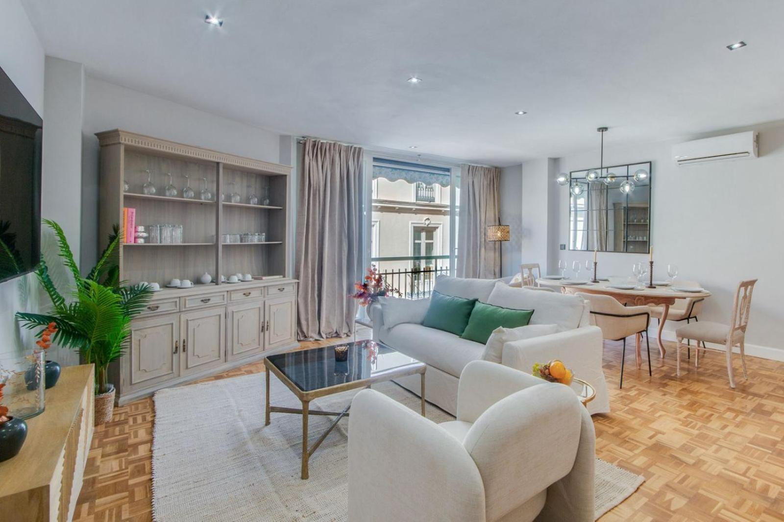 Cervantes Luxury Apartment マラガ エクステリア 写真
